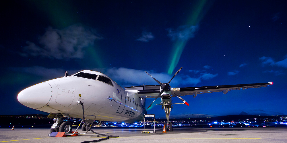 Aurora and full moon.